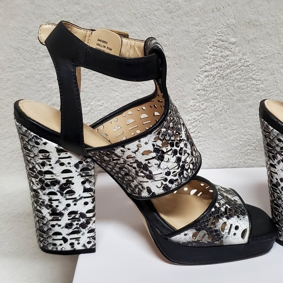 CALVIN Klein Vallin Black White Snakeskin Laser Strap Platform Block Heel Sandal - Picture 12 of 16
